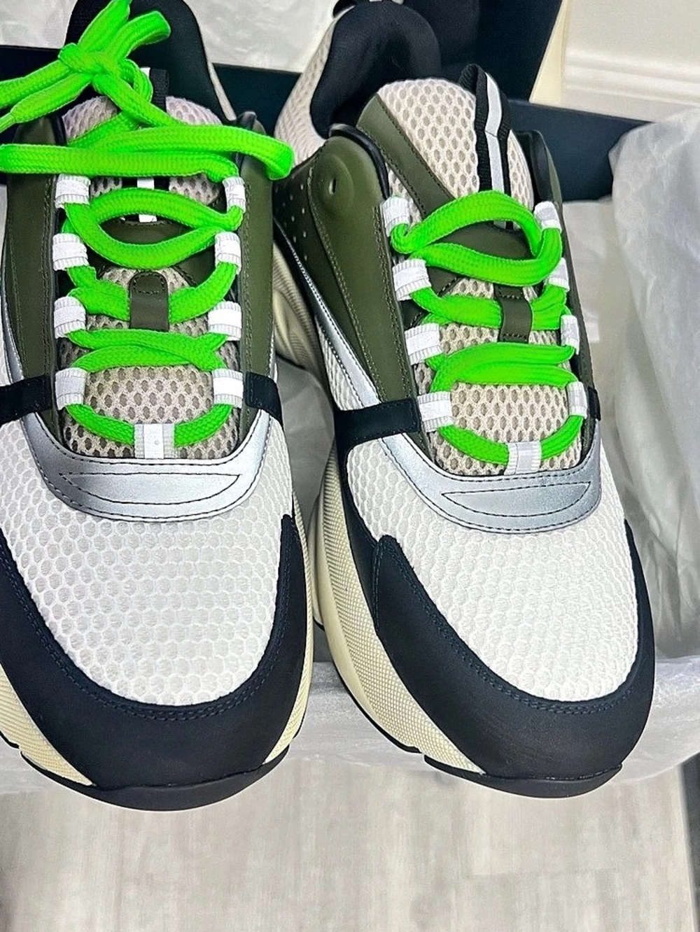Dior B22 Sneakers in Green & White EU 44 NWT